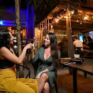 Mx 5th Avenue Hostel Playa del Carmen